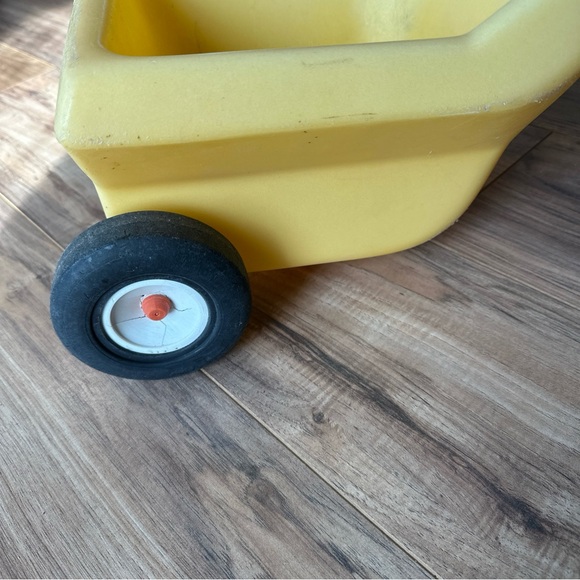 Little Tikes Yellow Trailer Cart Wagon Wheelbarrow Vintage for Green Tractor - Picture 3 of 7
